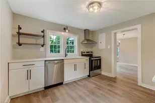 222 S Edgewood Rd, Eden, NC 27288 - Photo 9