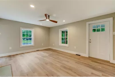 222 S Edgewood Road, Eden, NC 27288 - Photo 3