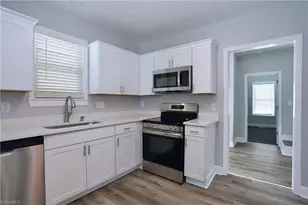 705 Washington St, Graham, NC 27253 - Photo 17