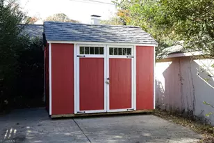 1805 W Friendly Ave, Greensboro, NC 27403 - Photo 29