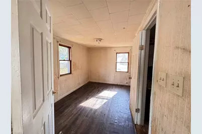 117 Pinnix Street, Jonesville, NC 28642 - Photo 5