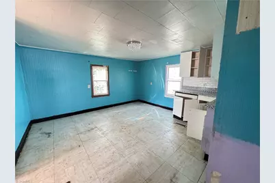 117 Pinnix Street, Jonesville, NC 28642 - Photo 3