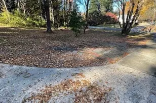 1804 Strathmore Dr, Greensboro, NC 27410 - Photo 37