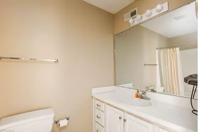 2630 Ingleside Drive #2D, High Point, NC 27265 - Photo 11