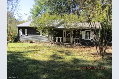 107 Glenwood Avenue, Jonesville, NC 28642 - Photo 1