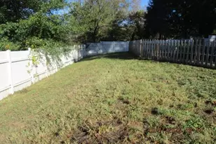 107 Glenwood Ave, Jonesville, NC 28642 - Photo 7