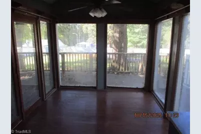 107 Glenwood Avenue, Jonesville, NC 28642 - Photo 11