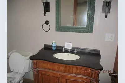 107 Glenwood Avenue, Jonesville, NC 28642 - Photo 15