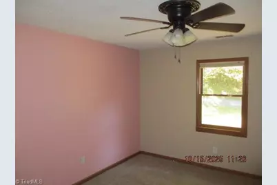 107 Glenwood Avenue, Jonesville, NC 28642 - Photo 17