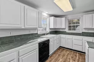 855 Blackberry Rd, Thomasville, NC 27360 - Photo 13