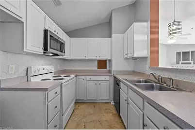 3702 Cotswold Terrace #3C, Greensboro, NC 27410 - Photo 13