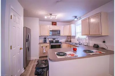 2818 Bridgeport Drive, Winston-Salem, NC 27103 - Photo 29