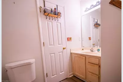 2818 Bridgeport Drive, Winston-Salem, NC 27103 - Photo 15