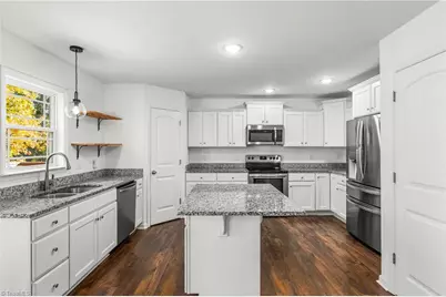 512 Evergreen Trail, Thomasville, NC 27360 - Photo 11