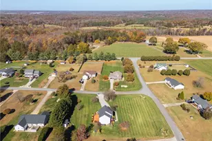 5413 Country Hills Dr, McLeansville, NC 27301 - Photo 47