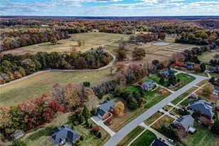 8204 Hunters Dr, Greensboro, NC 27455 - Photo 5