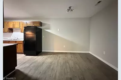 1114 Maiden Lane #6, Reidsville, NC 27320 - Photo 3