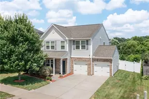 4254 Lochurst Dr, Pfafftown, NC 27040 - Photo 1