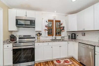 6003 Muirfield Drive, Greensboro, NC 27410 - Photo 9