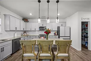 2482 Summersby Dr, Mebane, NC 27302 - Photo 7