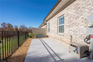 2049 Welden Ridge Rd, Kernersville, NC 27284 - Photo 7