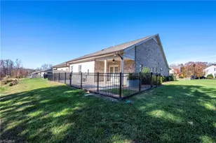 2049 Welden Ridge Rd, Kernersville, NC 27284 - Photo 11