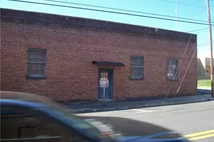 703 Washington St, Eden, NC 27288 - Photo 5