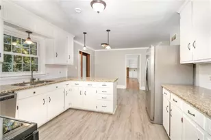 2100 Red Forest Rd, Greensboro, NC 27410 - Photo 7