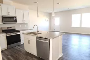 902 Falls Grove Trl, High Point, NC 27265 - Photo 3