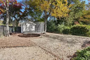 1912 Elkhart Dr, Greensboro, NC 27408 - Photo 17