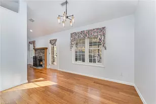 36 Brandy Dr, Greensboro, NC 27409 - Photo 7