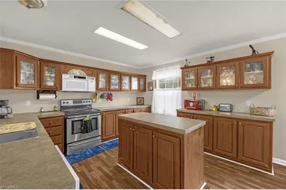 2072 US Highway 158, Reidsville, NC 27320 - Photo 11