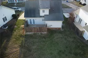 327 Brookside Ct, Kernersville, NC 27284 - Photo 11