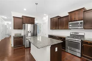 301 Summerwalk Rd, Greensboro, NC 27455 - Photo 17