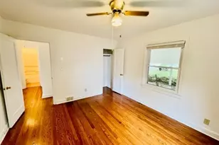 2718 Robin Hood Dr, Greensboro, NC 27408 - Photo 11