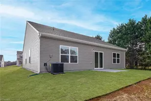 421 Robindale Ct, Winston-Salem, NC 27107 - Photo 3