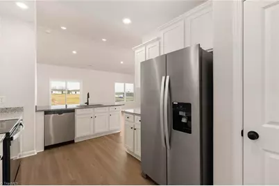 421 Robindale Court, Winston-Salem, NC 27107 - Photo 11