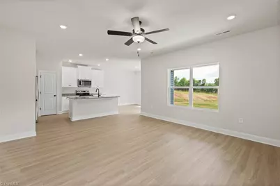 421 Robindale Court, Winston-Salem, NC 27107 - Photo 7