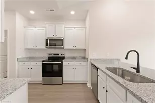 421 Robindale Ct, Winston-Salem, NC 27107 - Photo 7