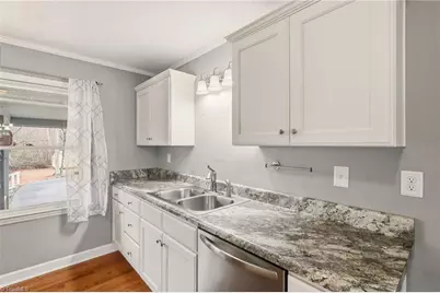 152 Wall Avenue, Thomasville, NC 27360 - Photo 11