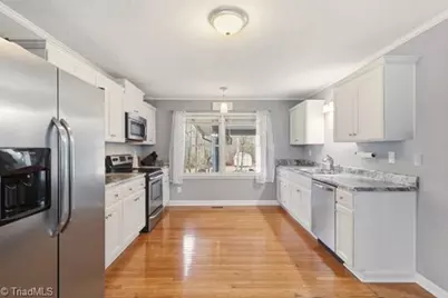 152 Wall Avenue, Thomasville, NC 27360 - Photo 9