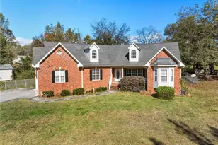 181 Timberwolfe Trl, Winston-Salem, NC 27107 - Photo 11