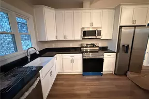 1622 Country Club Rd, Yadkinville, NC 27055 - Photo 7