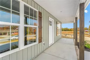 1105 Sunset Dr, Thomasville, NC 27360 - Photo 5