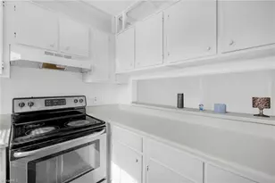 2235 Shadow Valley Rd, High Point, NC 27265 - Photo 13