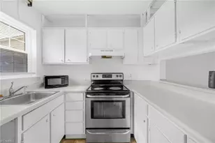 2235 Shadow Valley Rd, High Point, NC 27265 - Photo 11