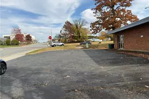 301 Sunset Dr, High Point, NC 27262 - Photo 3