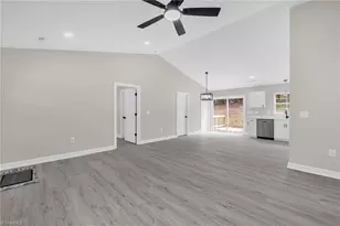 216 Knollwood Dr, Eden, NC 27288 - Photo 7