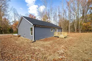 216 Knollwood Dr, Eden, NC 27288 - Photo 27