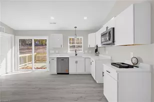 216 Knollwood Dr, Eden, NC 27288 - Photo 11